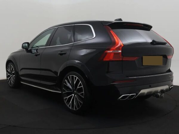Volvo XC60 2.0 B5 Aut. Momentum Exclusive Pano
