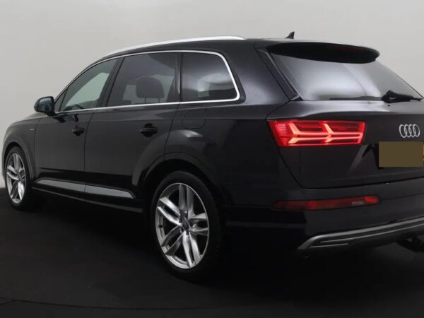Photo 5 of 31 of WAUZZZ4M5HD026738 Audi Q7 3.0 TDI e-tron quattro Sport LED-Matrix