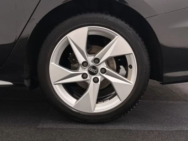 Audi A3 Limousine 30 TFSI Aut.