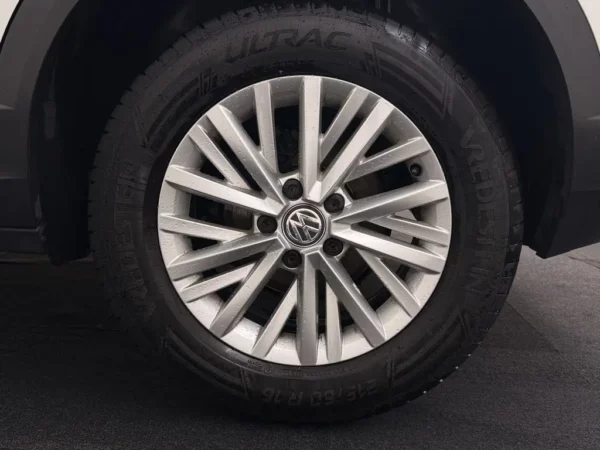 Photo 6 of 25 of WVGZZZA1ZLV134142 Volkswagen T-Roc 1.0 TSI Style Business
