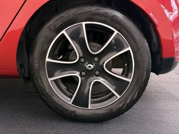 Photo 6 of 26 of VF15RXA0H52699892 Renault Clio 0.9 TCe Expression