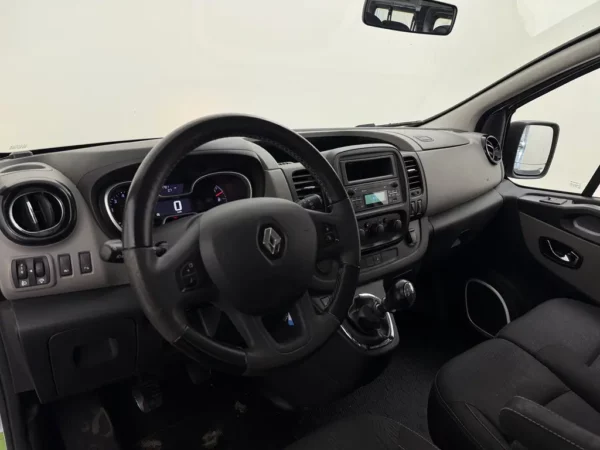 Photo 7 of 18 of VF1JL000560191451 Renault Trafic Passenger 1.6 dCi Grand Authentique