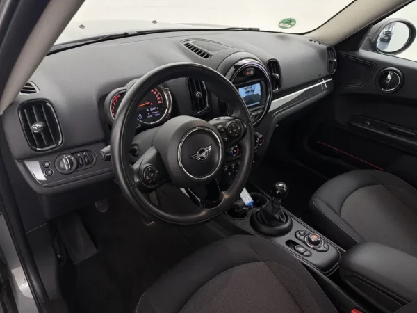 MINI Countryman 1.5 One Dutch Made Edition