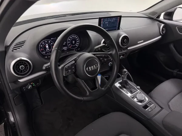 Photo 7 of 23 of WAUZZZ8V6HA103301 Audi A3 Sportback 1.4 TFSI AUT. CoD Sport S Line Edition