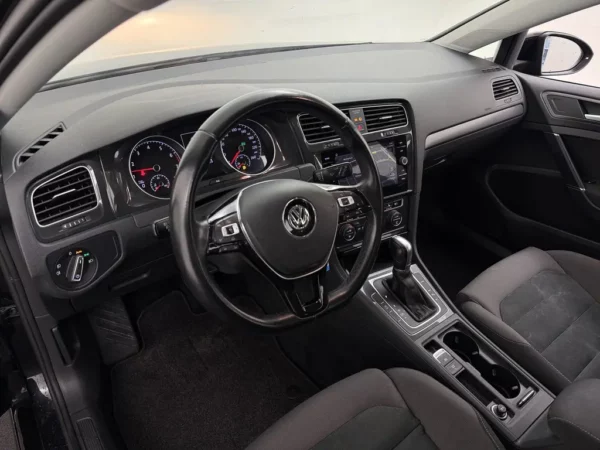 Volkswagen Golf 1.0 TSI DSG Comfortline Business