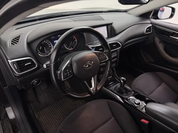 Photo 7 of 24 of SJKDDAH15U1002579 Infiniti Q30 1.6t Premium Navi