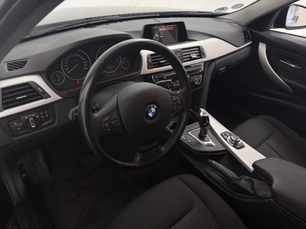 BMW 3 Serie Touring 320i Aut. Corporate Lease Executive Navi