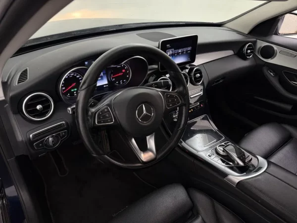 Mercedes-Benz C-Klasse 180 AUT. Premium