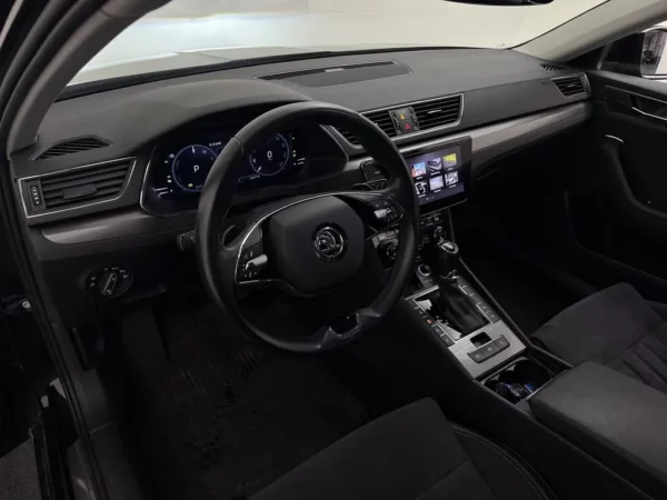 Skoda Superb Combi 1.4 TSI iV Business Edition Plus
