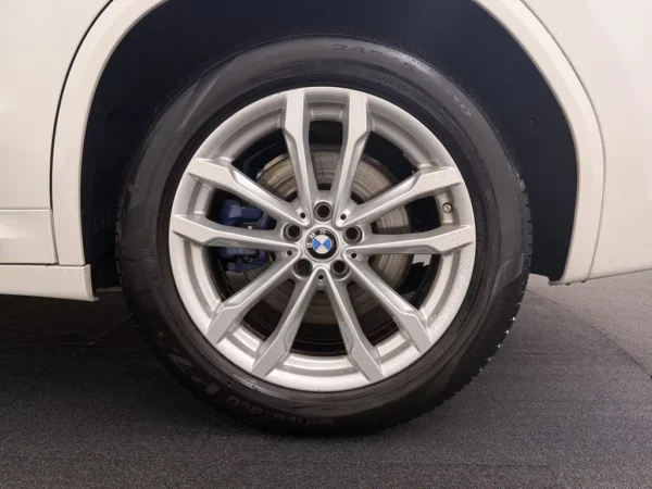 Photo 7 of 28 of WBATS110609F01000 BMW X3 xDrive30e High Ex. M-Sport