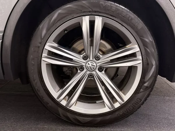 Volkswagen Tiguan 1.5 TSI AUT.Highline Business R Pano