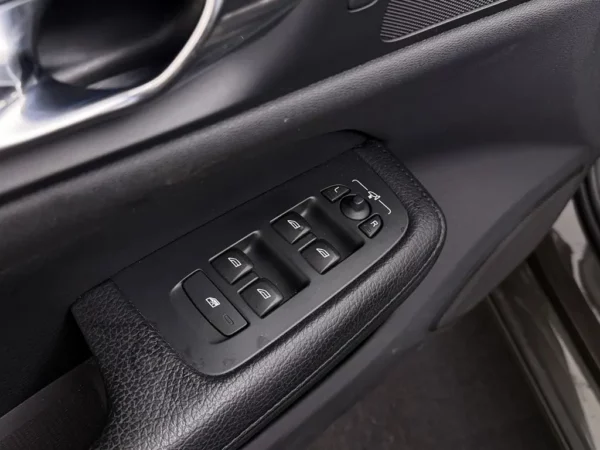 Volvo V60 2.0 B3 Momentum Business