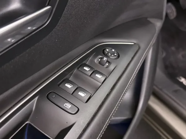 Peugeot 3008 1.2 PureTech Blue Lease Premium Navi