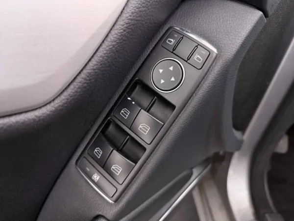 Mercedes-Benz C-Klasse Estate 180 AUT. Ambition Avantgarde Bi-Xenon