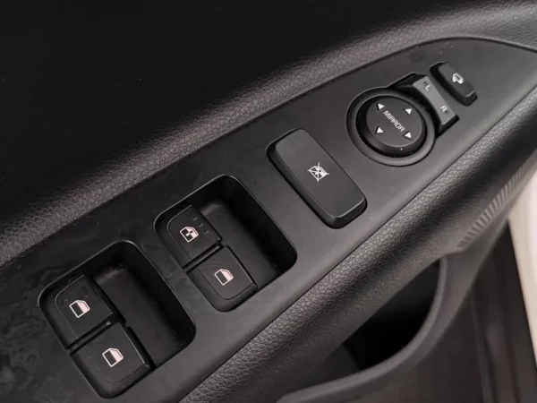 Kia Stonic 1.0 T-GDi Aut. MHEV DynamicPlusLine Navi