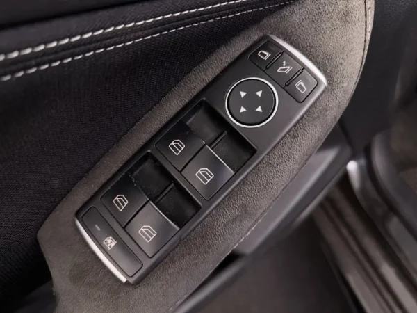 Photo 8 of 24 of SJKDDAH15U1002579 Infiniti Q30 1.6t Premium Navi