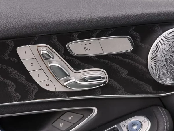 Photo 8 of 29 of WDC2539461F205582 Mercedes-Benz GLC 250 4MATIC Prestige Pano