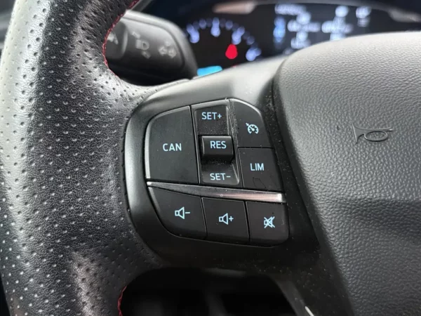 Photo 9 of 23 of WF0JXXGAHJLT14372 Ford Fiesta 1.0 EcoBoost ST-Line X