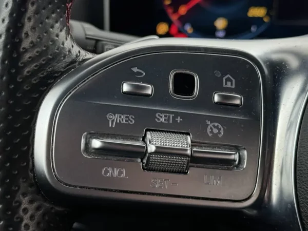 Photo 9 of 24 of WDD2470031J035706 Mercedes-Benz B-Klasse 180d Aut. Business Solution AMG LED