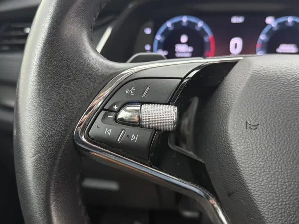 Photo 9 of 25 of TMBJP8NXXRY044543 Skoda Octavia Combi 1.0 e-TSI AUt. Business Edition LED