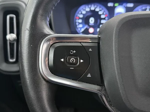 Photo 9 of 26 of YV1XZL4VDM2604177 Volvo XC40 1.5 T2 AUT. Momentum Core LED