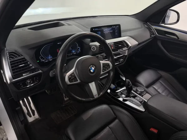 Photo 9 of 28 of WBATS110609F01000 BMW X3 xDrive30e High Ex. M-Sport