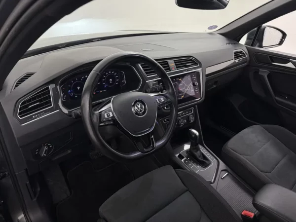 Volkswagen Tiguan 1.5 TSI AUT.Highline Business R Pano
