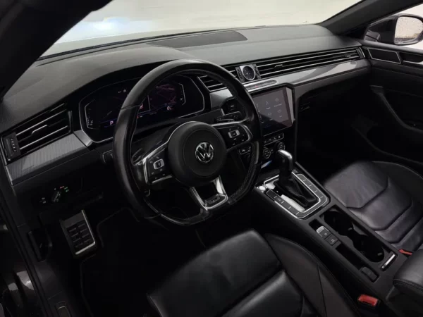 Volkswagen Arteon 2.0 TSI AUT. Business R