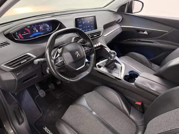 Peugeot 3008 1.2 PureTech Blue Lease Premium Navi